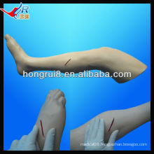 Lifelike shape and realistic touch suture training model